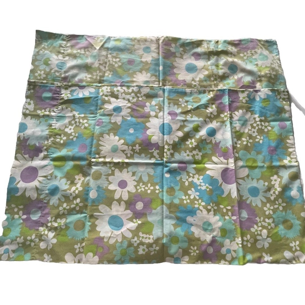 Vintage Fieldcrest 2 Pillowcases Standard 31.5x19" Mod Floral 1970 Retro